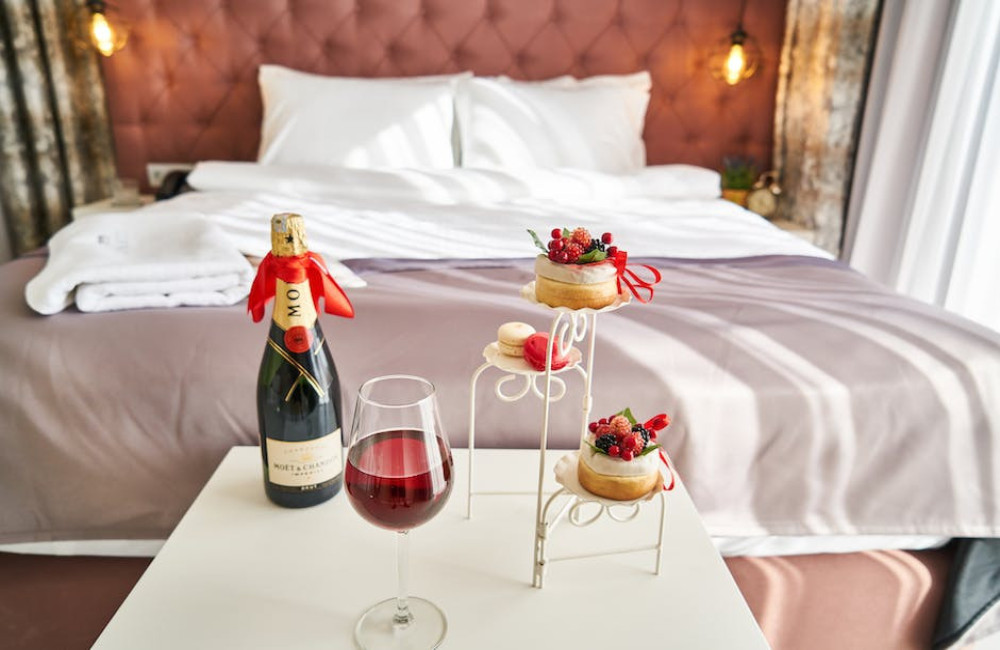 Hoe vind je goedkope hotels vlakbij populaire vliegvelden?