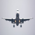 Wat is het verschil tussen een rechtstreeks en een overstap-vliegticket?